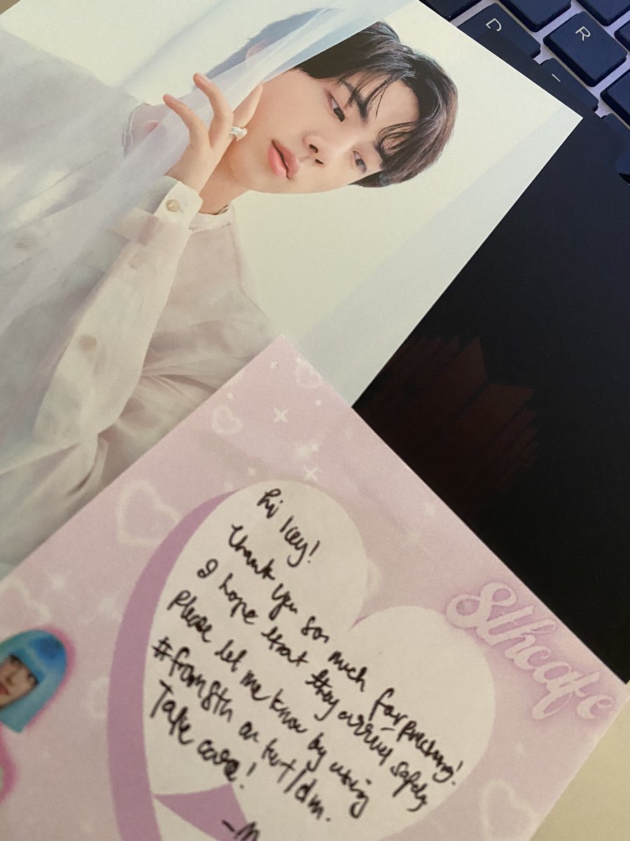 icebukopop's tweet photo. @8thcafe #from8th hello jinnie arrived na! Thank you so much for letting me adopt Jin and helping me complete my goal sa jinnie proof ko. I love how nice and friendly yung seller. Very accommodating and very timely mag update. Even helped out nung di nag update si sco shipment https://t.co/PVIivJh06b