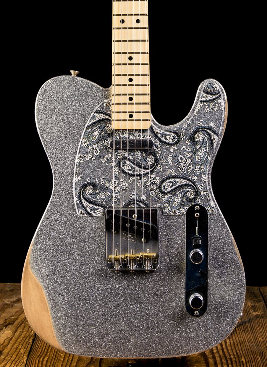 My #today's #Icon of #electric #guitars is: #fender Brad Paisley Road Worn #Telecaster https://t.co/9RHVWVKJDm