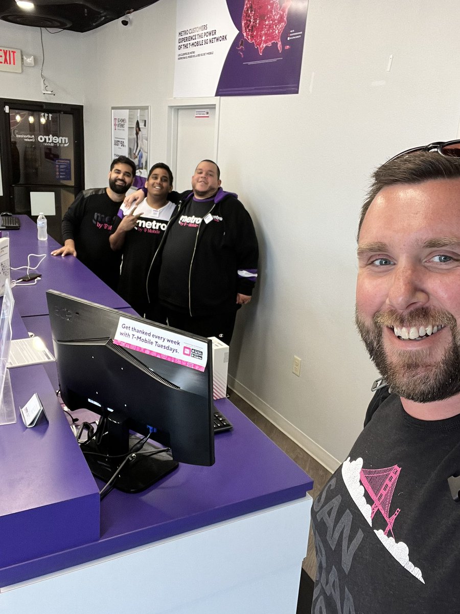 Late post after a crazy day in store with the Division Street @MetroByTMobile team in St. Cloud. This was a rare moment of downtime with the team, HUGE DAY by this crew! @w_t_denk @JohnLoughren @gnugent28 @tglover187 #TrifectaDay #BeastMode