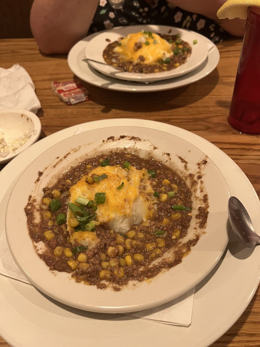 Mommy and I are at O’Rorkes Irish restaurant in Gettysburg, Pa. We had Shepherds Pie. And I had French Onion soup and she had Cream of Crab. Then We had chocolate lava cake for dessert 👶❤️❤️ Tomorrow we are at Summer Day Camp at LKB in Dover, Pa