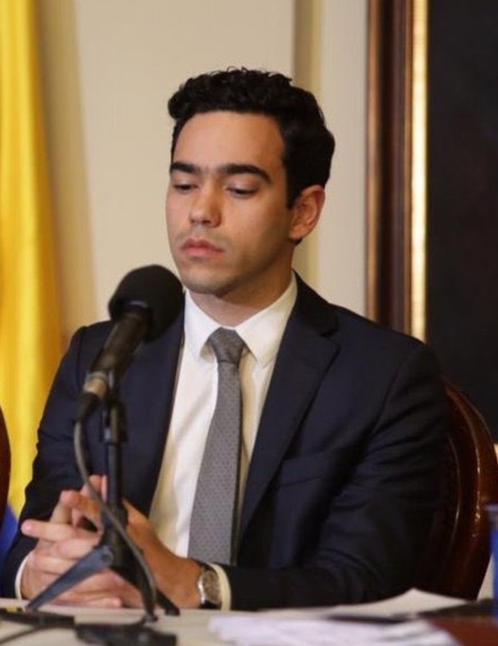 ColResistiendo's tweet photo. Se robo la paz con la anuencia de Duque y ahora lo van a premiar?... ¡El colmo de la corrupción! https://t.co/rSq4V6JSmc