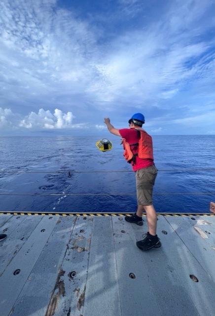 Sofar Ocean (@sofarocean) on Twitter photo Our friends from <a href="/BIOSstation/">BIOS | Arizona State University</a> deploying one of our Spotter metocean buoys during their monthly Bermuda Atlantic Time-series Study (BATS) cruise! <a href="/BatsBermuda/">Bermuda Atlantic Time-Series Study (BATS 🦇)</a> has collected ocean data every month since 1988 (!).
📸: NSF funded Bermuda Atlantic Time-series Study / BIOS Our friends from <a href="/BIOSstation/">BIOS | Arizona State University</a> deploying one of our Spotter metocean buoys during their monthly Bermuda Atlantic Time-series Study (BATS) cruise! <a href="/BatsBermuda/">Bermuda Atlantic Time-Series Study (BATS 🦇)</a> has collected ocean data every month since 1988 (!).
📸: NSF funded Bermuda Atlantic Time-series Study / BIOS