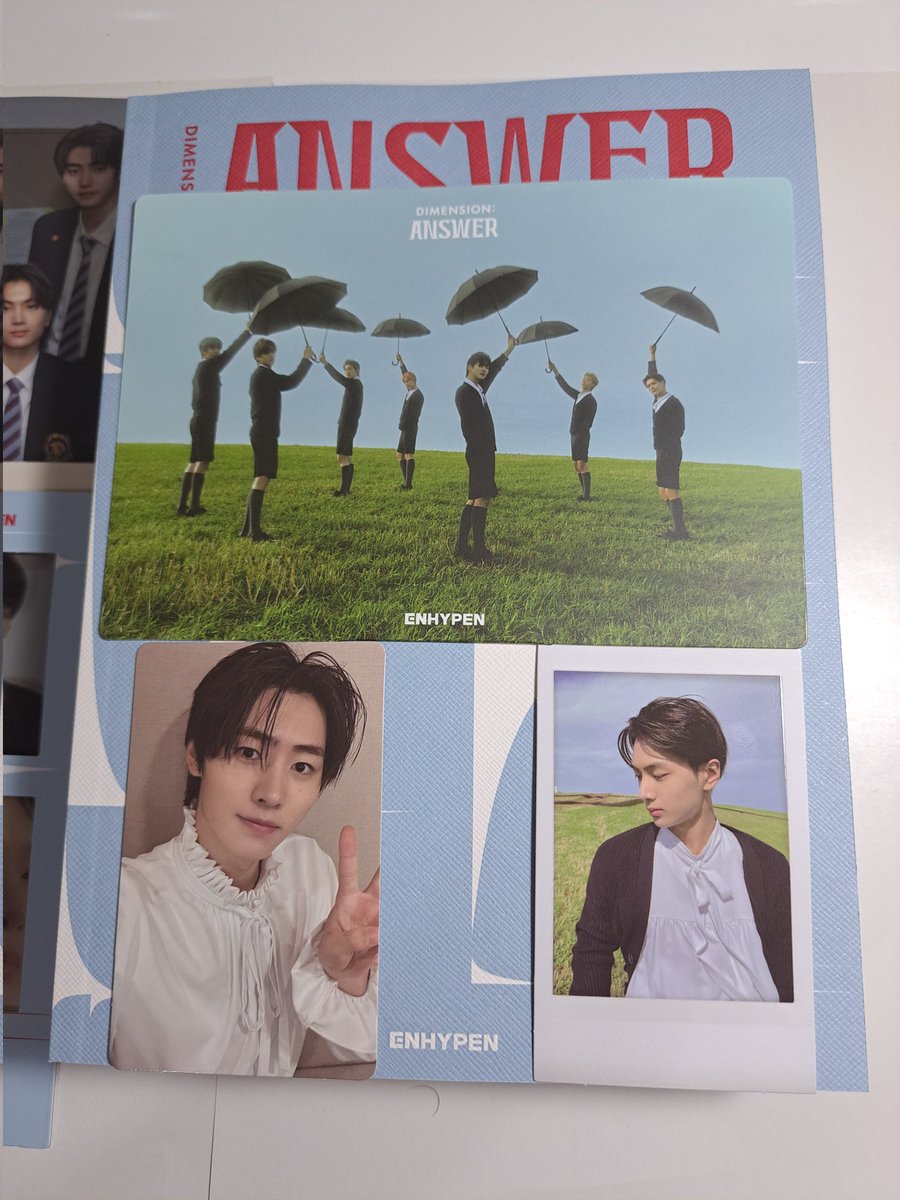 Al1ceKpop's tweet photo. Que perfeição em um álbum só, ainda sem acreditar q o primeiro álbum dos meninos q ganhei chegooou. Hj é o dia mais feliz da minha vidaa, muito obrigada @FlickerStore por esse presentão mais q perfeito, não tenho palavras para agradecer 💗💗💗
Agora eu tenho algo dos utt aaaaah🤩 https://t.co/R7qXy68biT