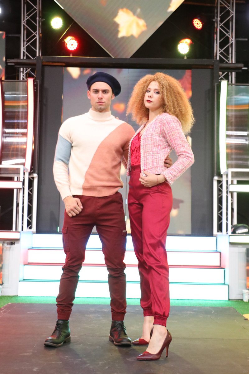 Calle_7PY's tweet photo. ¡Viernes de desfile en #Calle7Py! 😊 🎉
¿Qué te pareció el look de #JulioC7 y #LaddyC7? 😍
#NosVemos en @telefuturo
https://t.co/f0vtTg5Ot5 https://t.co/M5z3sElMbw