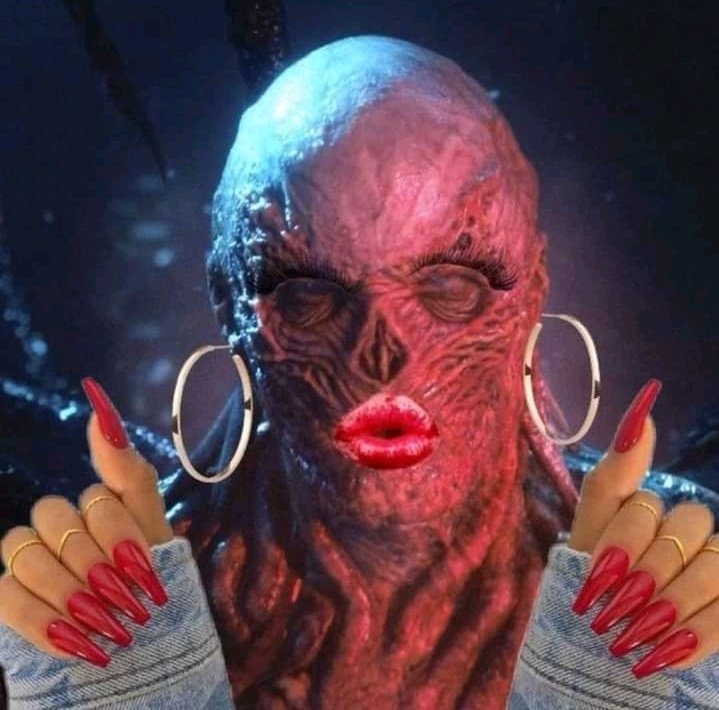 faellacc99's tweet photo. Vecna bem pleno sabendo que a 5° temporada ele vai atenta bem mais que na 4°
#StrangerThings https://t.co/wfR6ACzZuV