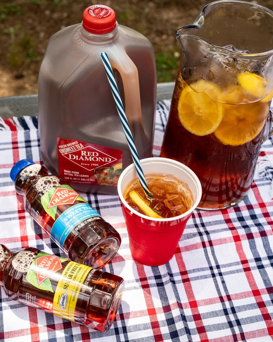 visitstclair's tweet photo. Have you picked up your @RedDiamond for this weekend? Located right here in St. Clair County, Red Diamond is the 2nd oldest family-owned and operated coffee and tea company in the U.S., with over 115 years of coffee and tea excellence. 🤩🇺🇸🍹#visitstclair https://t.co/x2NtxeRhub