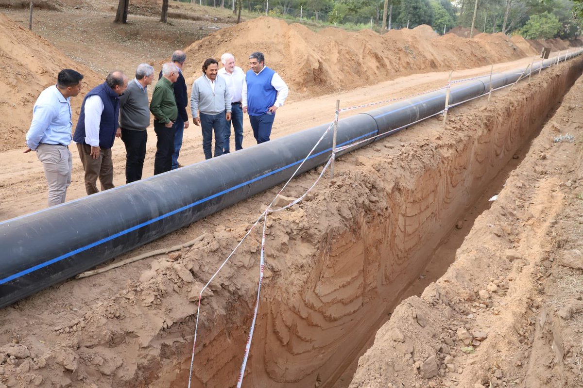 En Tartagal, con el intendente, <a href="/Mariorenemimes1/">Mariorenemimessi</a>, verificamos las obras en el nuevo acueducto entre la planta potabilizadora y el Monumento a la Mujer. Esta obra reemplazará a la existente que por su antigüedad sufría roturas y provocaba la discontinuidad del servicio.