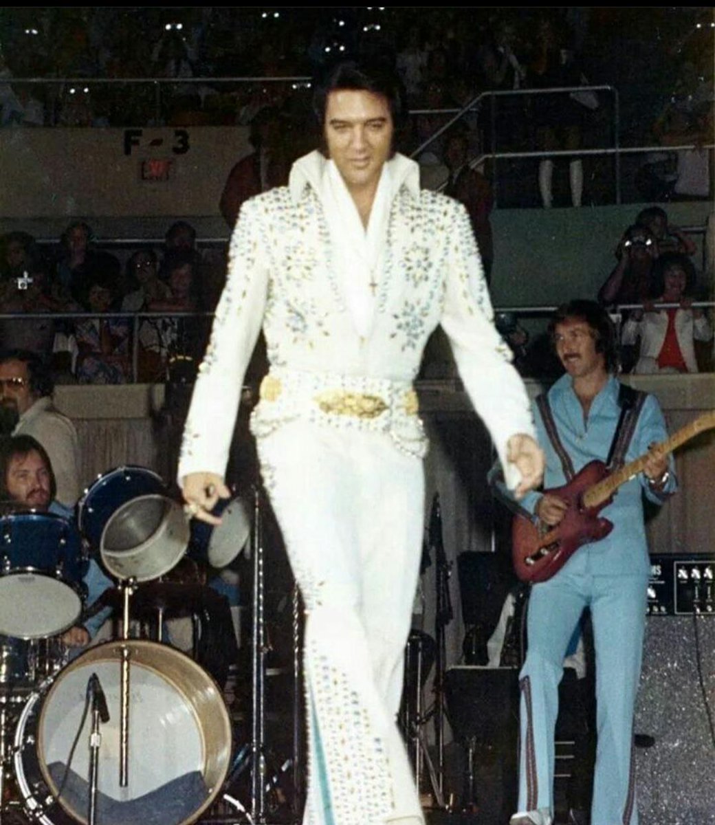 alexanjk1123's tweet photo. Elvis Presley | Municipal Auditorium, Nashville, Tennessee | In Concert | July 1, 1973.
#ElvisHistory #Elvis2022 
👑⚡️👑⚡️👑⚡️👑⚡️👑⚡️👑 https://t.co/jI8teNQ5w0