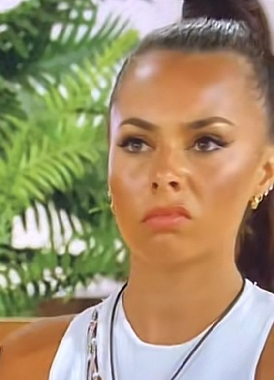 UNBOTHERED HUN💕😍 (@chelsea_zw) on Twitter photo 2022-07-01 21:35:37 When Danica was crying and saying thank you to the Boys she looked straight at Danica and made this face 🤮 #LoveIsland get her out immediately When Danica was crying and saying thank you to the Boys she looked straight at Danica and made this face 🤮 #LoveIsland get her out immediately