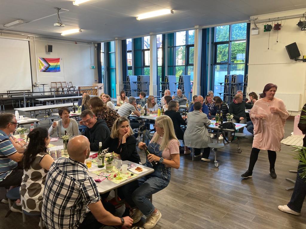 CyfeillionBroEdern tweet media