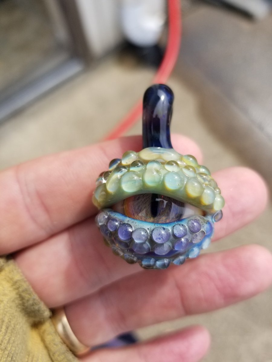 BushyGlassworks's tweet photo. Bench scrap lizard eye https://t.co/7j9ART2prK