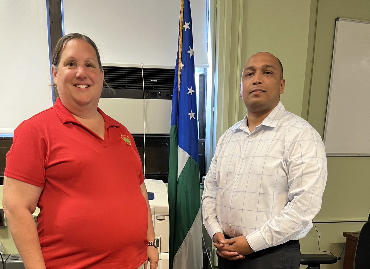 NYPD69Pct's tweet photo. We had a meaningful meeting with @NYCParks manager Danielle Goldfarb about how we can ensure safety in the parks within Canarise. #CollaborativePolicing https://t.co/5i9ZAFM3y7