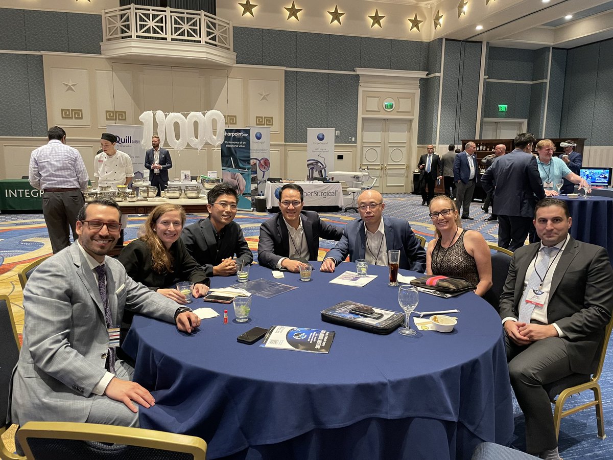 Robotic HPB masters! Pleasure to spend an evening with them! @AnaGleisner <a href="/IkomaMD/">Naruhiko Ikoma MD MS</a> <a href="/JHawksworthMD/">Jason Hawksworth MD, FACS</a> <a href="/HopSTranCao/">Hop S. Tran Cao</a> <a href="/PatricioPolanc0/">Patricio Polanco</a> <a href="/jhatjhmi1/">Jin He</a>