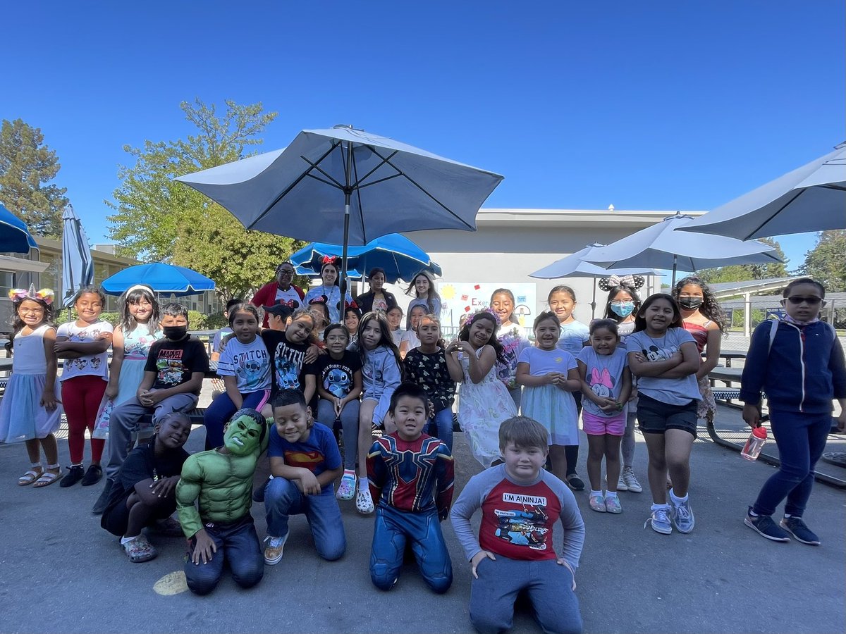 YVE_asp's tweet photo. ✨Our last day of Summer Program 2022✨ We celebrated with our Disney and Superhero week🦸‍♀️🦸‍♂️👑🏰🎆 @CARES_ASP @Rosa_MdusdCARES @ejamesrego @BACRdotORG @MtDiabloUSD https://t.co/zrPBW5C3nS