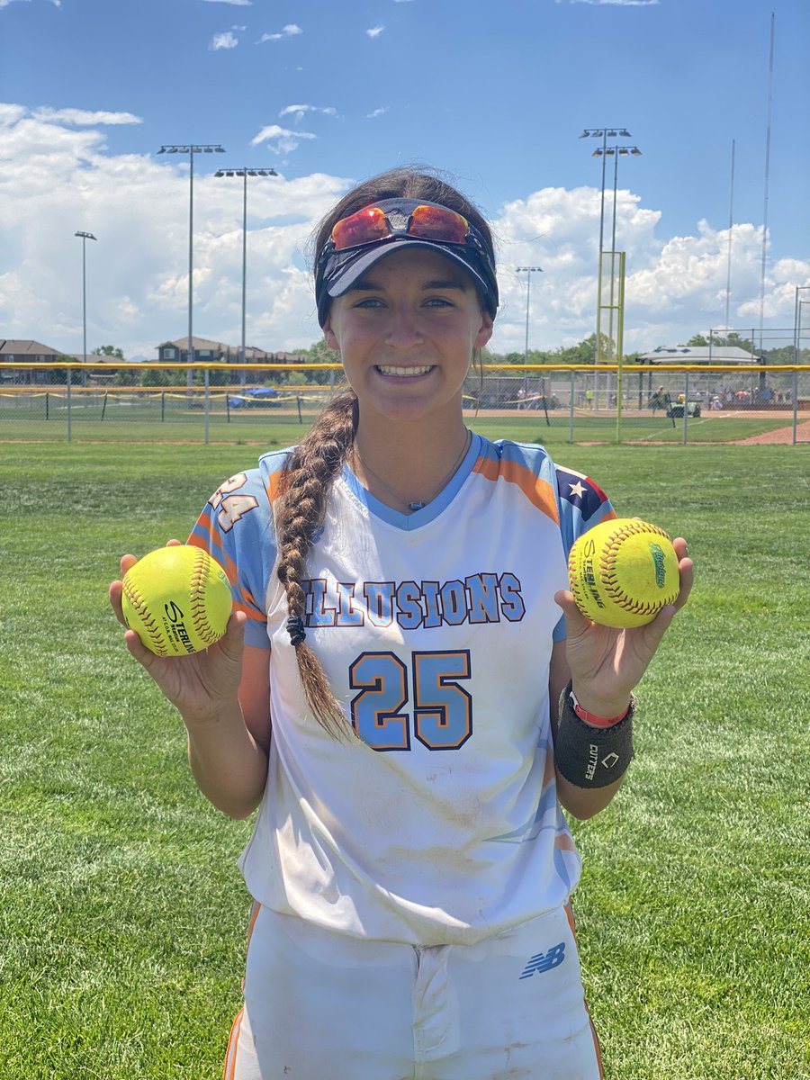 Congrats to @avery_cannon25 who hit a solo 💣 and 3 RBI 💣 in @Premier16U’s second @COSparkFire bracket game today! Way the #leadtheway! #uncommitted @Premier16U @Sports_Recruits @AGLSoftball