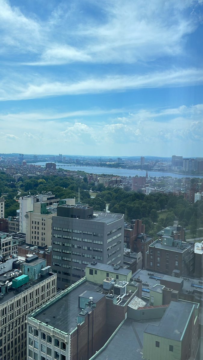 #kindredviews from Boston. Grateful to <a href="/BiedermanRob/">Rob Biederman</a> for this gem.

Kindred has been increasingly influencing where I choose to travel. I’m inspired to take trips to cities I’ve never been, or have visited &amp; loved but couldn’t justify the cost to go there again.

<a href="/livekindred/">Kindred</a>