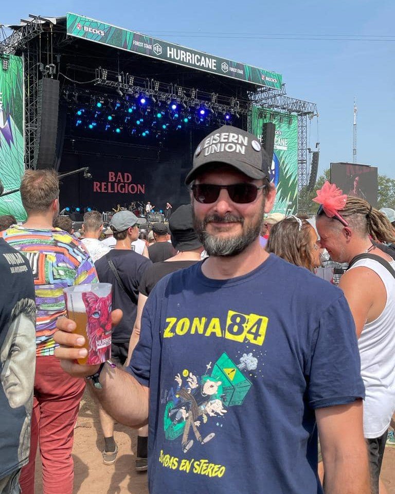 Remeras de Zona 84 en los conciertos de <a href="/dietotenhosen/">Die Toten Hosen</a> y <a href="/badreligion/">Bad Religion</a>  en Alemania.
Nos veremos pronto en Buenos Aires y por que no en Rosario?