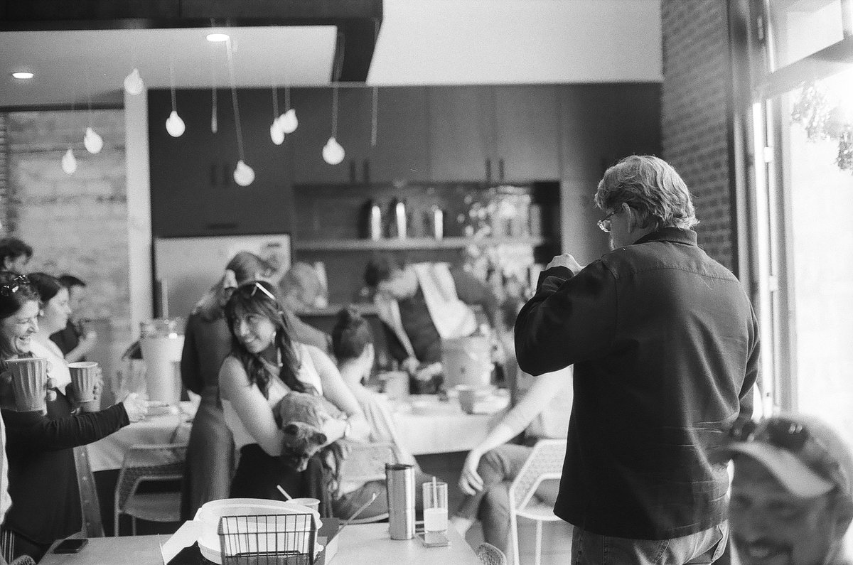 CayenneCreative's tweet image. After a long week, it&apos;s nice to wind down with a beer and a few peppers. 🌶 📸 : Waid Jones