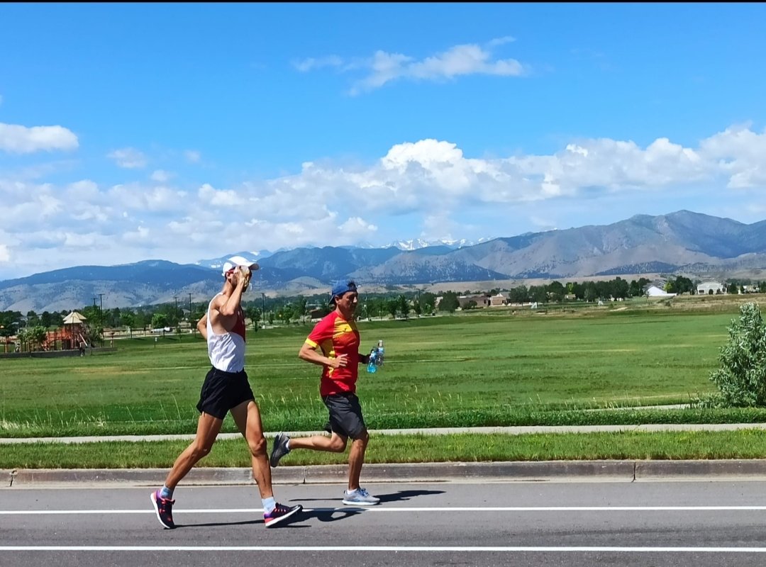 José A Quintana - OLY (@sabiowalk) on Twitter photo Todo bien por aquí entrenando en Colorado 🇺🇲. Al fondo las montañas Rocosas 🏔️. Preparando el Cto del mundo con <a href="/turmarc/">Marc Tur Pico</a> que compite en 35 km
Iré poniendo más 📸 Todo bien por aquí entrenando en Colorado 🇺🇲. Al fondo las montañas Rocosas 🏔️. Preparando el Cto del mundo con <a href="/turmarc/">Marc Tur Pico</a> que compite en 35 km
Iré poniendo más 📸