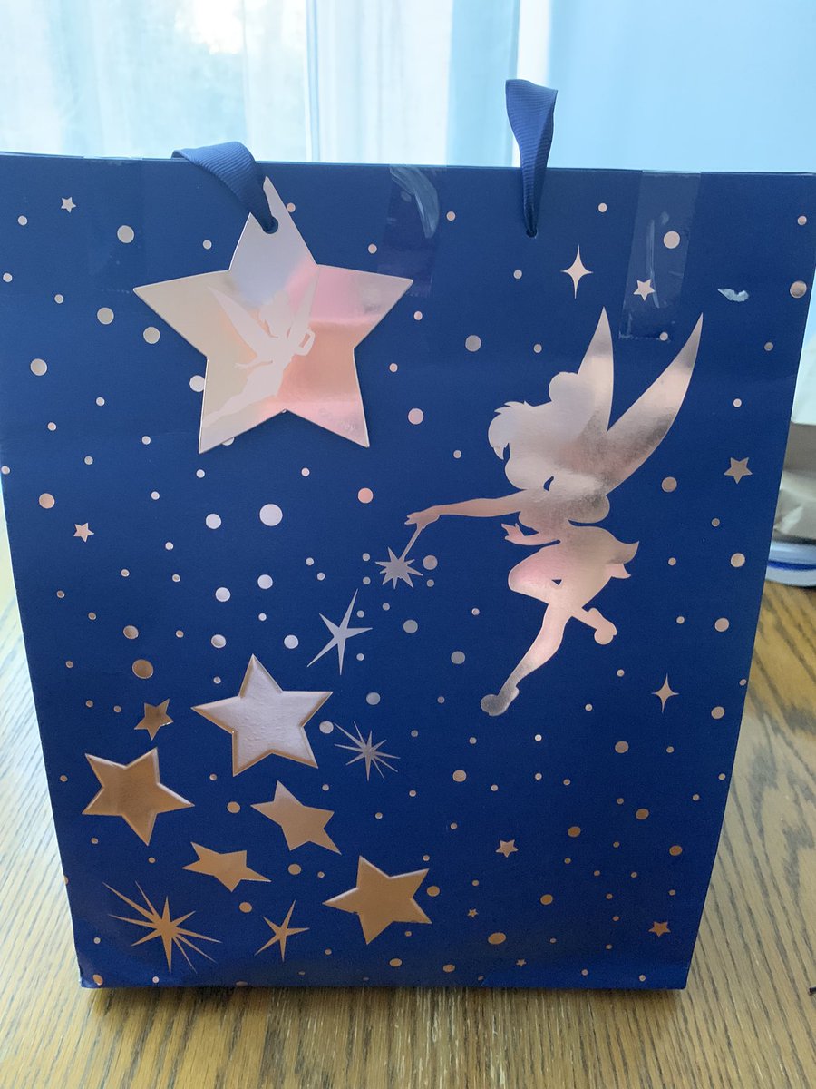 AmyMartinRN's tweet photo. I’ve truly adored being “practice assessor” for an incredible first year student nurse these last couple of months.
Receiving such beautiful thank you  gifts and a lovely card, along with positive written feedback for my portfolio/revalidation has brought a tear to my eye ❤️ https://t.co/3zDg3Seo3j