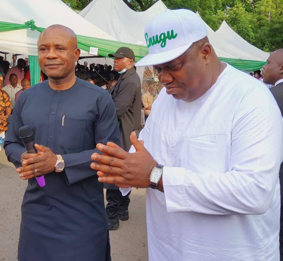 GovUgwuanyiNews's tweet photo. #Nkanu East LGA pays #Governor Ifeanyi #Ugwuanyi Thank-you visit for emergence of Mbah as PDP #Enugu guber candidate
*Bestows Sonship on governor
*Gratitude is not enough to express our heartfelt appreciation – #Mbah
*It’s prayer answered – Ugwuanyi
https://t.co/evGObPsBAD https://t.co/3h7eDYTsvC