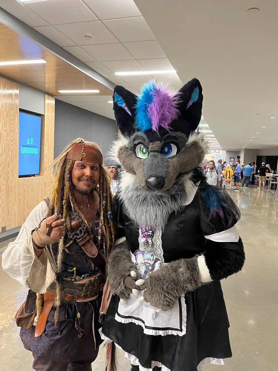 Punchdrunk_Wolf's tweet photo. THIS IS THE TALE OF CAPTAIN JACK SPARROW #FursuitFriday #furry #furryfandom #fursuit #Fursuiter #MSComicCon https://t.co/HfaLsuvWRl