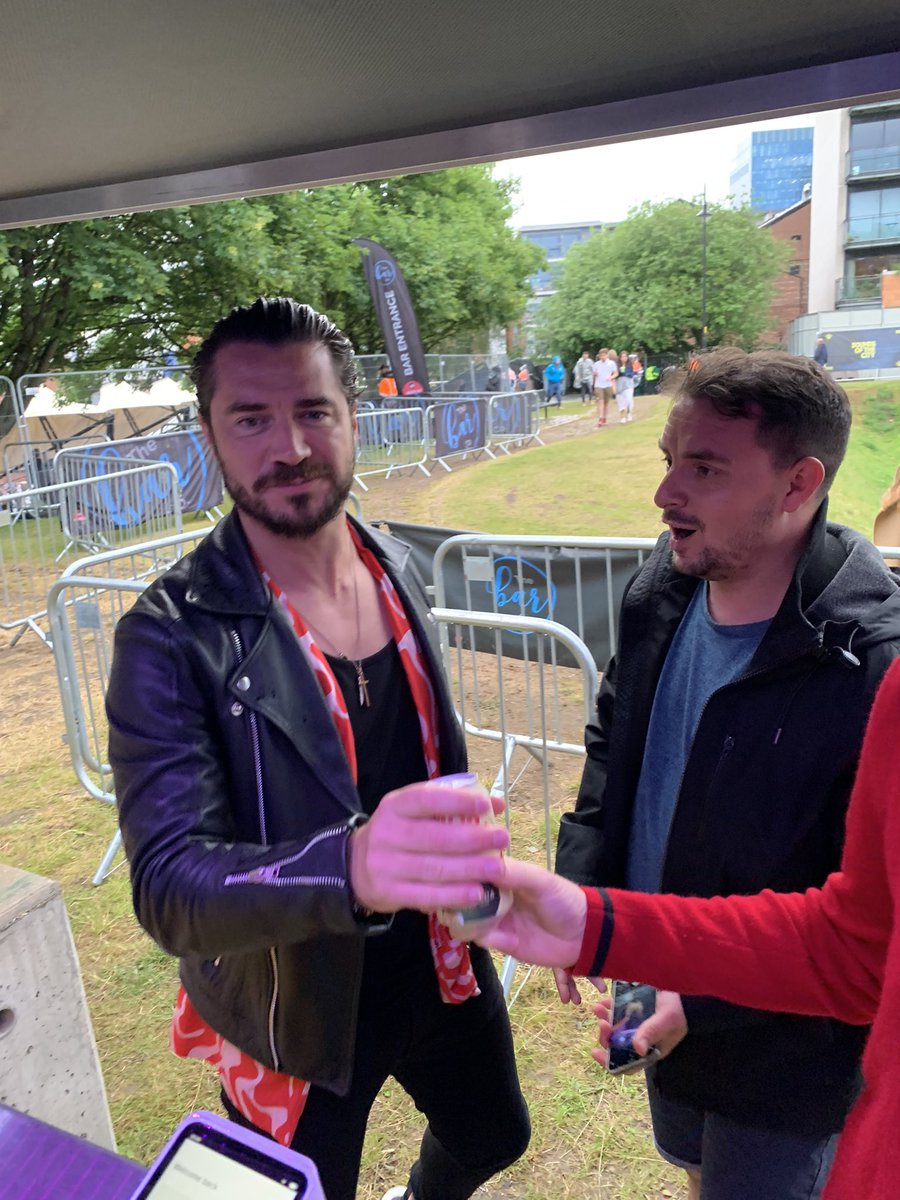 YamaYamaBird's tweet photo. It was lovely to see #SamRobertson #Corrie this evening @CastlefieldBowl very handsome, and no suit x https://t.co/Lzpa02sb5X