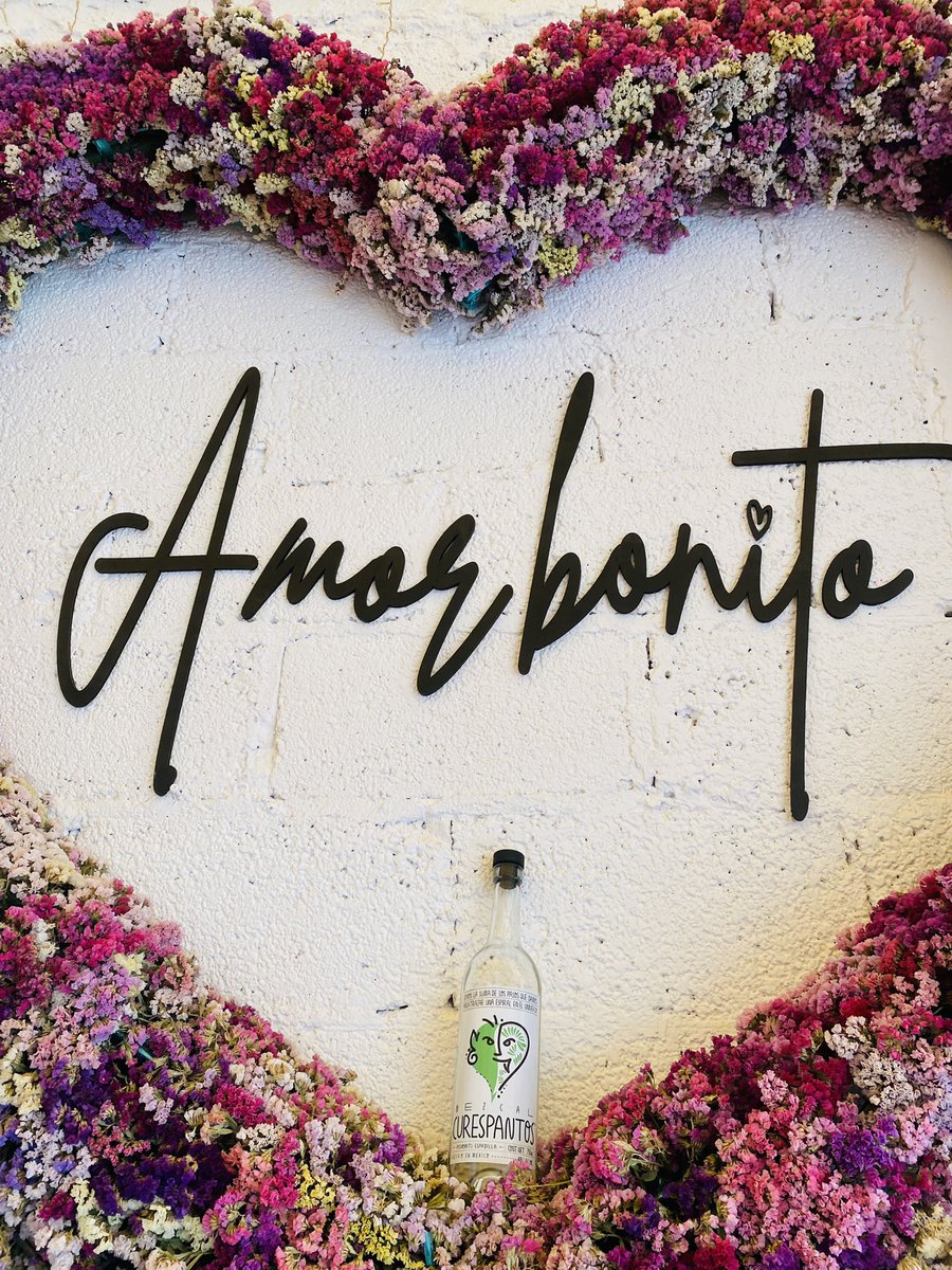 En la inauguración del #restaurante #AmorBonito en #CholulaPuebloMagico #Mezcal