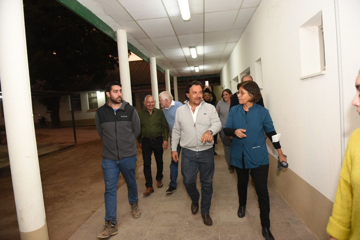 Seguimos fortaleciendo nuestro sistema sanitario en cada rincón de la provincia 🙌🏻

🏥 Con la gerenta del hospital Juan Domingo Perón de Tartagal, Lorena Torres, supervisamos las obras que ejecutamos para ampliar el nosocomio y optimizar la atención de los diferentes sectores.