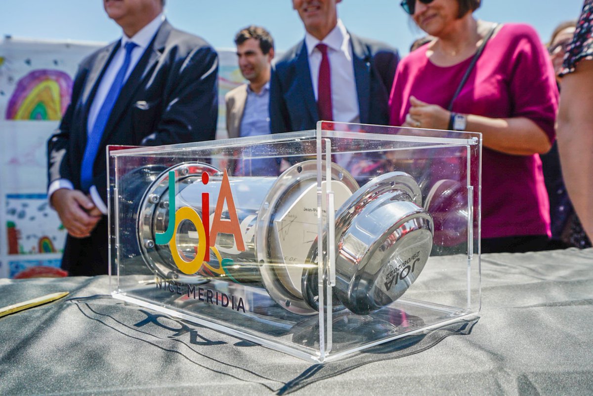 Pose de la 1ere pierre
Joia Meridia 74500 m², 800 #logements #bureaux #commerces #loisirs #places #jardins
AMA pour le Lot M2 et M4 paysage jardin vertical.