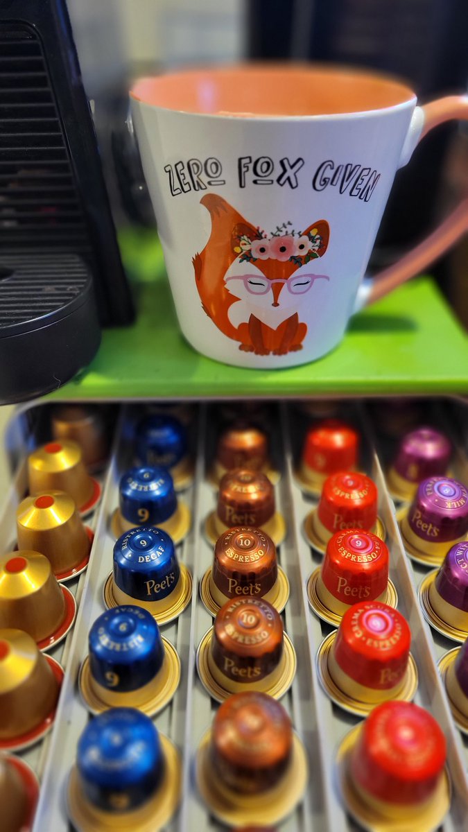 simplechristy's tweet photo. Somedays... a well organized coffee drawer is the highlight of my day.

Today is one of those days. https://t.co/BbjgtIyVqP