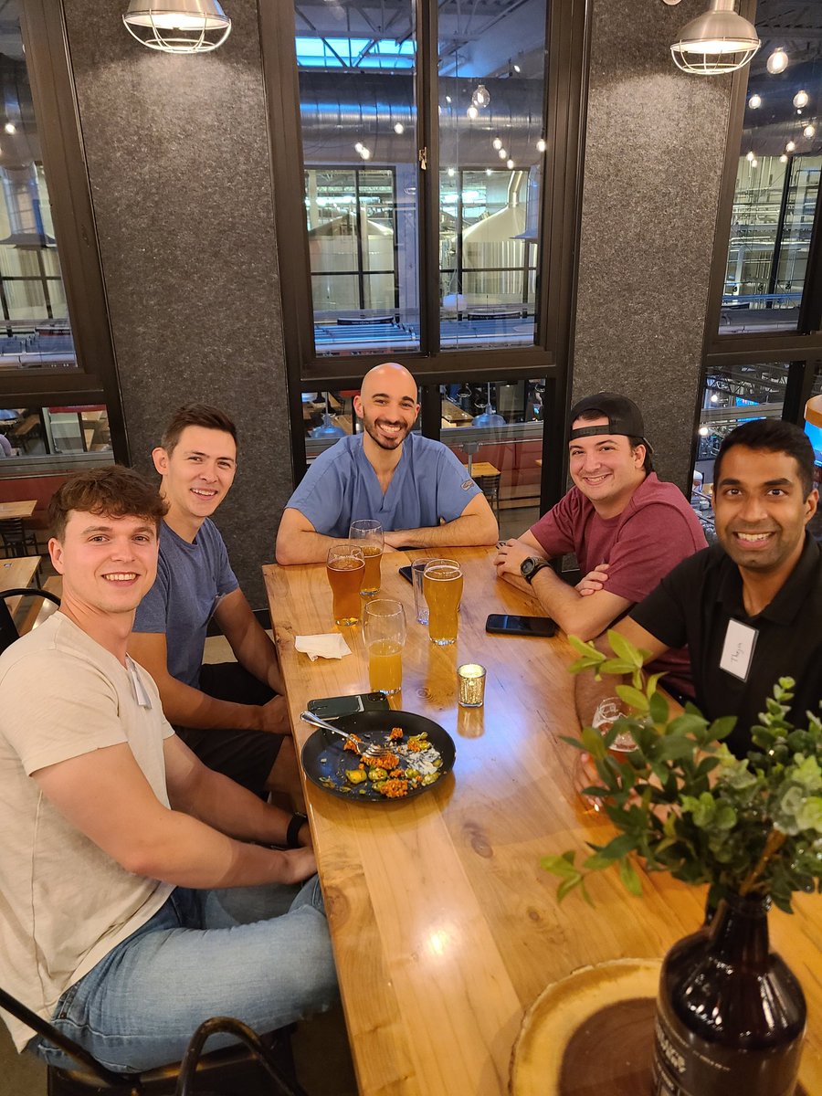 Einstein Surgery turned out last night to welcome our new residents!! Happy new academic year!