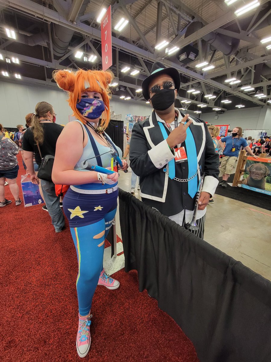 TheBigChef92's tweet photo. So Great to see @pinksunshinecos RTX. Team FNKI Representing! #rwby #rwbycosplay #flyntcoal #flyntcoalcosplay #neonkatt #neonkattcosplay #teamfnki #teamfnkicosplay https://t.co/GHbt3utv3m