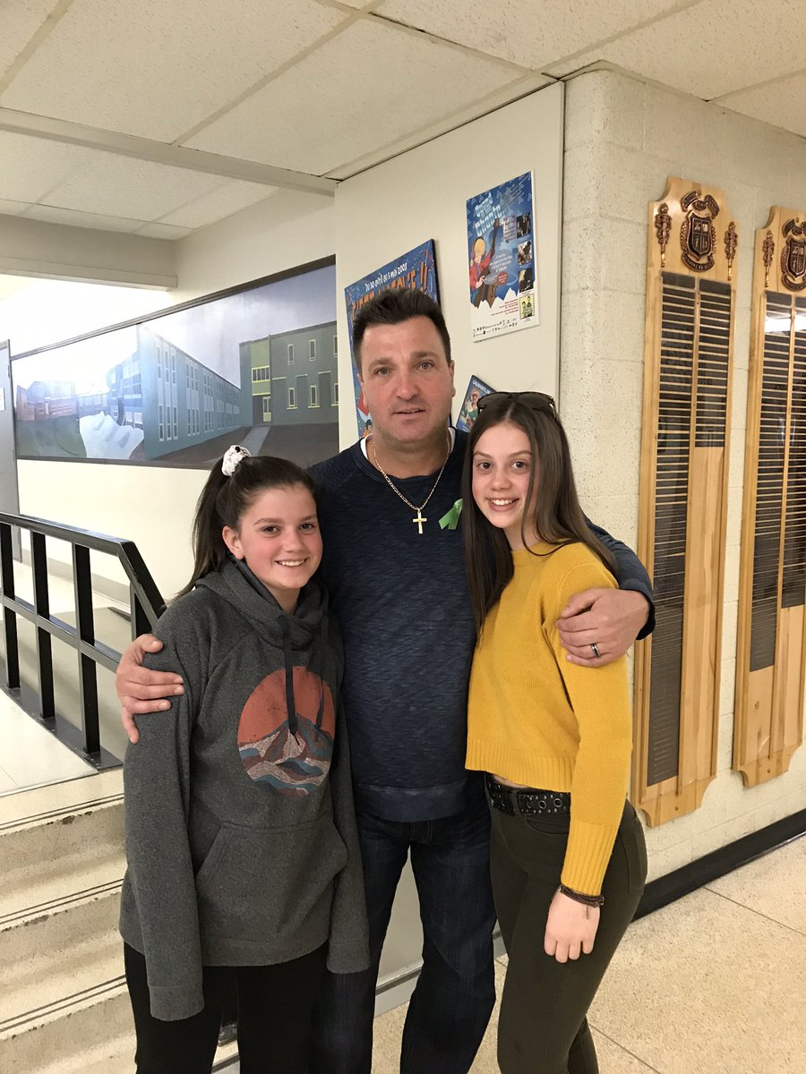 habfreak72's tweet photo. @KristaHabsGirl Stephane with my kids 15 yrs later https://t.co/F2kvcfAi49