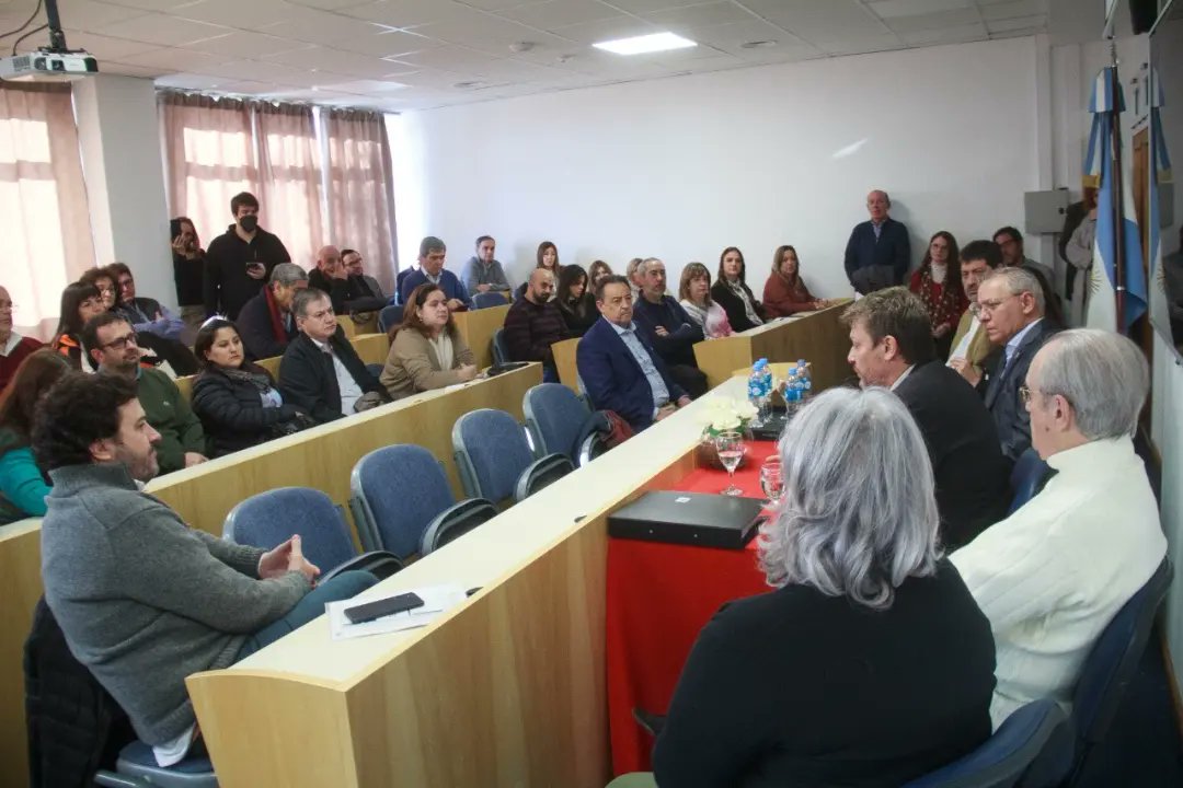 Reunión del CODECE, junto a representantes de universidades de todo el país, se intercambio acerca de ejes de trabajo para el 2022-2023, líneas de financiamiento de la SPU, y avances del programa de fortalecimiento, que tiene como objetivo fortalecer la investigación en el área.