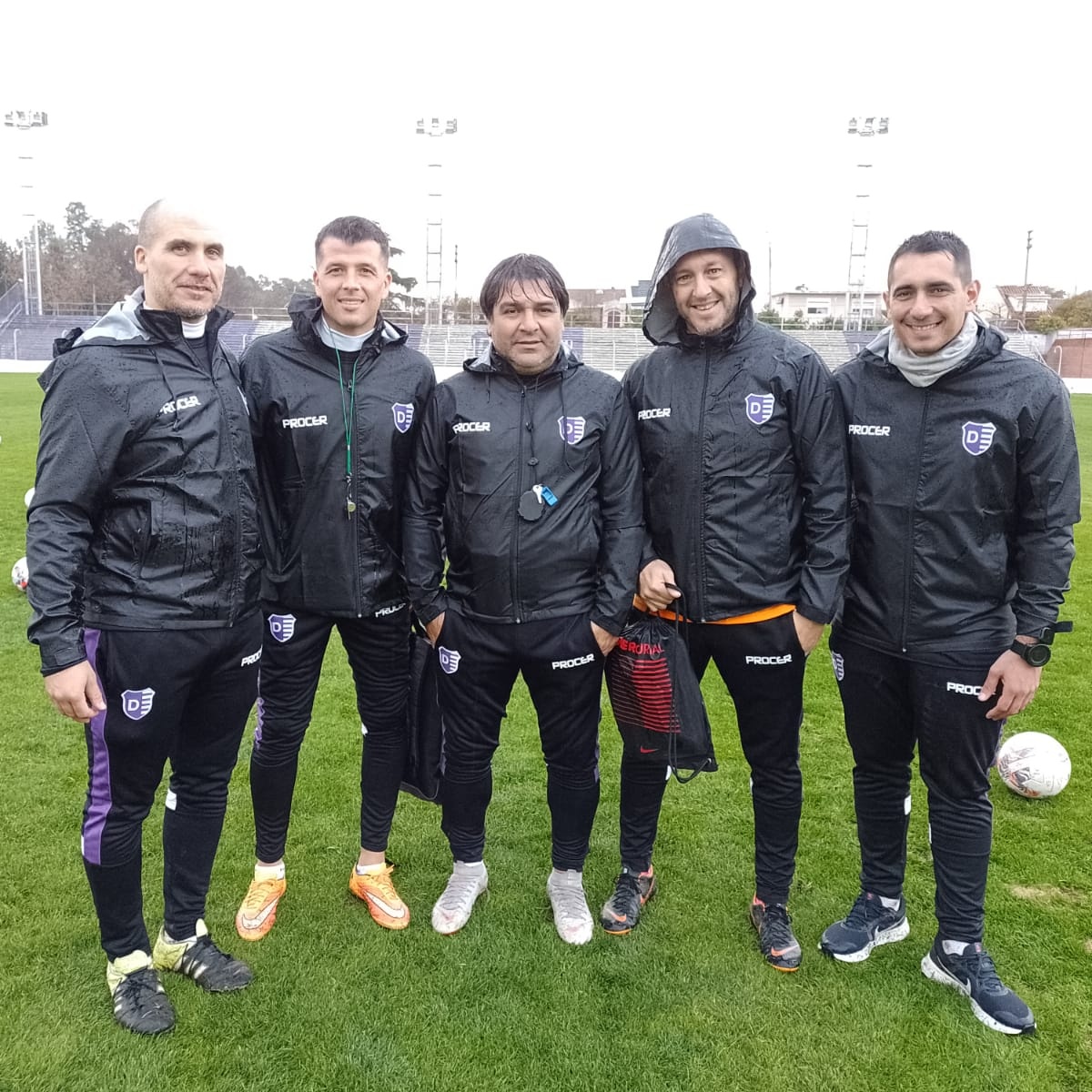 🟣 #PlantelProfesional | Raúl Ernesto Cardozo es el nuevo director técnico de nuestra institución.

El "Pacha" se hará cargo del equipo por las 16 fechas restantes con posibilidad de extender su vínculo una vez finalizado el campeonato.