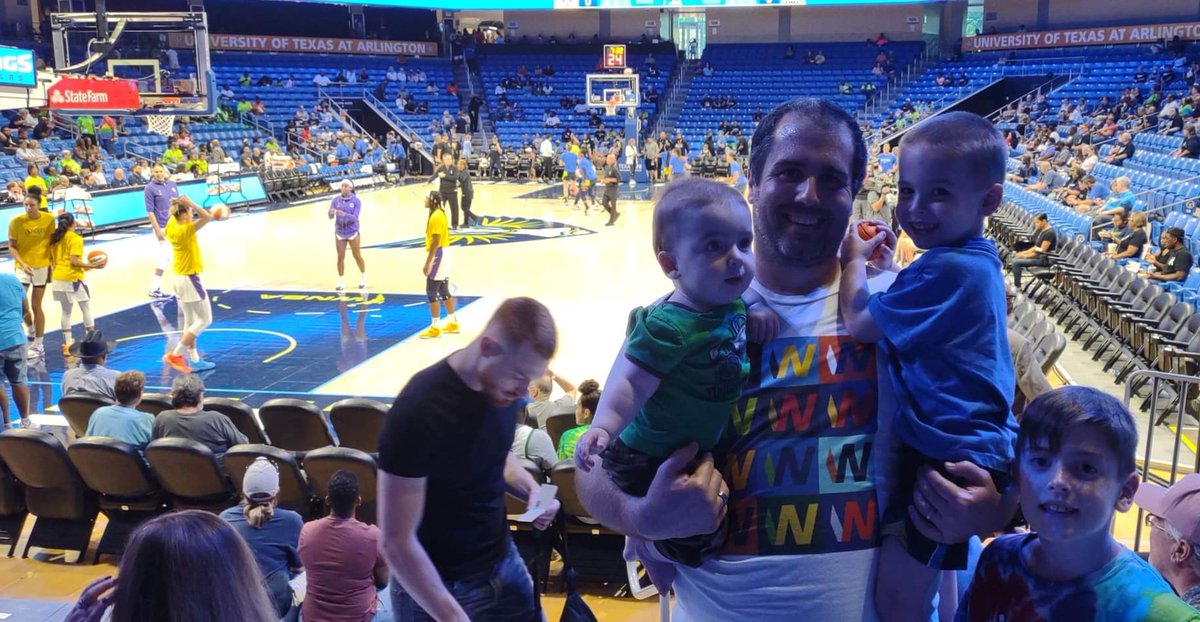cjsnow1711's tweet photo. Just chilin at the @DallasWings game with the family.

@WNBANationPod https://t.co/tjWmONJnyo