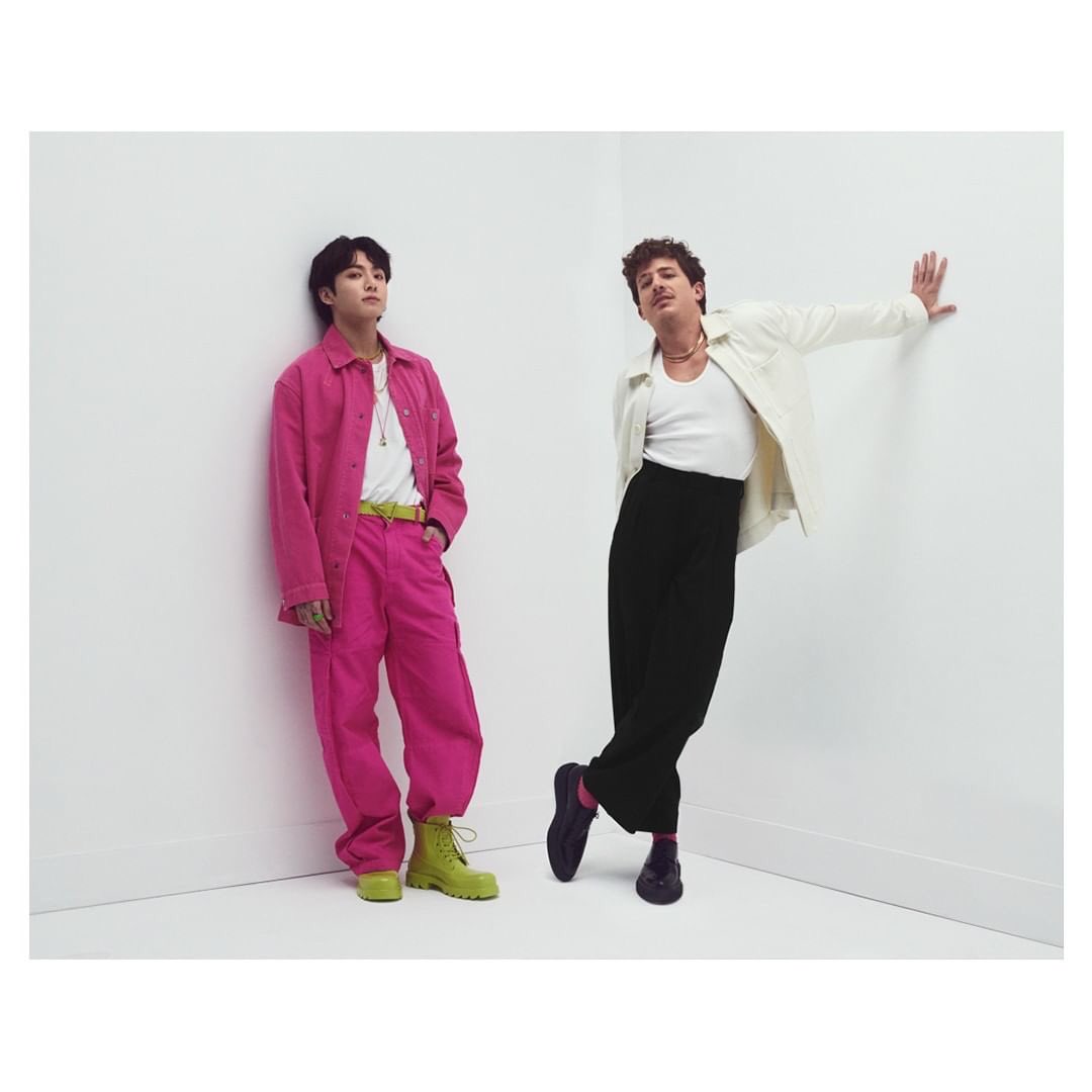 peachcrush_jk's tweet photo. Left and Right #정국 #JUNGKOOK 💗 https://t.co/b8DuRZTyw0