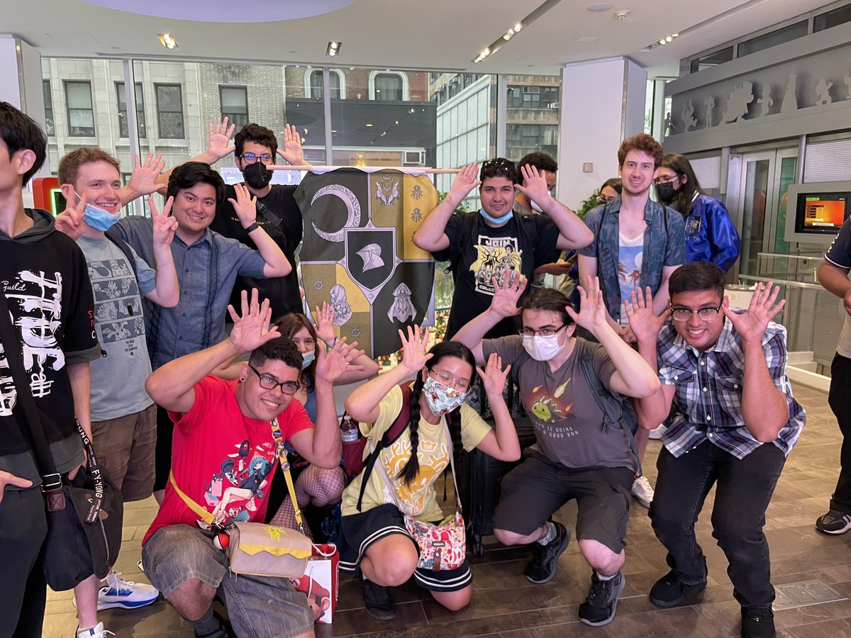NintendoStoreUS's tweet image. A big thank you to all the fans who attended our #FireEmblem Warriors: Three Hopes meetup at #NintendoNYC!