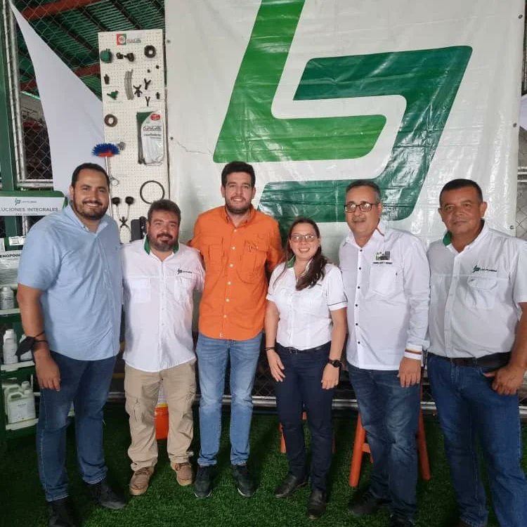 Semiyaofficial's tweet photo. SemiYa estuvo presente en la celebración de los 30 años de la empresa Las Plumas y Asociados @grupo_plumas, un evento que reunió a agricultores, representantes de empresas que conforman el Circuito Agroalimentario Regional del sector privado y público. https://t.co/zijjoaxUt7