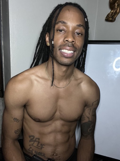 Goin live we in the kitchen 👨🏾&zwj;🍳 https://t.co/xjnnDJif7n<a href="/tag/krispykreme"class="tags"><span>#krispykreme</span></a>