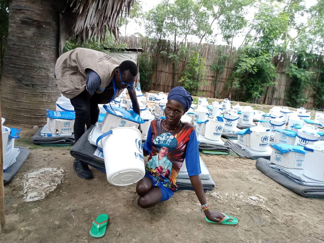 HopeRestoratio3's tweet photo. "As we approach Rainy season we have hope that our shelters won't be washed away by floods" quoted by one of the beneficiaries during distribution of #NFIs (#Blankets, #Mosquito_Nets, #Plastic_Sheets), in #Panyijia_County_Unity_State by #HRSS in Partnership  with @UNHCRSouthSudan https://t.co/1C8zfvoPhZ