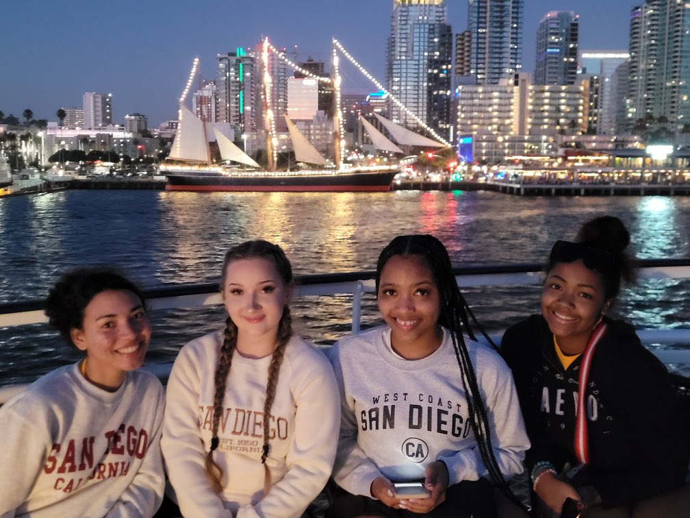 HeightsFACS's tweet photo. “Toto, I don’t think we are in Kansas anymore”. @HeightsHSusd259 FCCLA members attending the 2022 Kansas Delegation cruise night in the San Diego Bay. A truly memorable experience. #heightsfccla @fcclaNLC @KSFCCLA https://t.co/n8cvar74XM