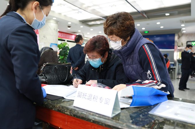 As of June 25, a total of 1.82 trillion yuan ($271.71 billion) of value-added tax credit has been refunded to businesses, said an official with the State Taxation Administration. China started implementing value-added tax credit refund on April 1. https://t.co/Ss6BC7TqJq