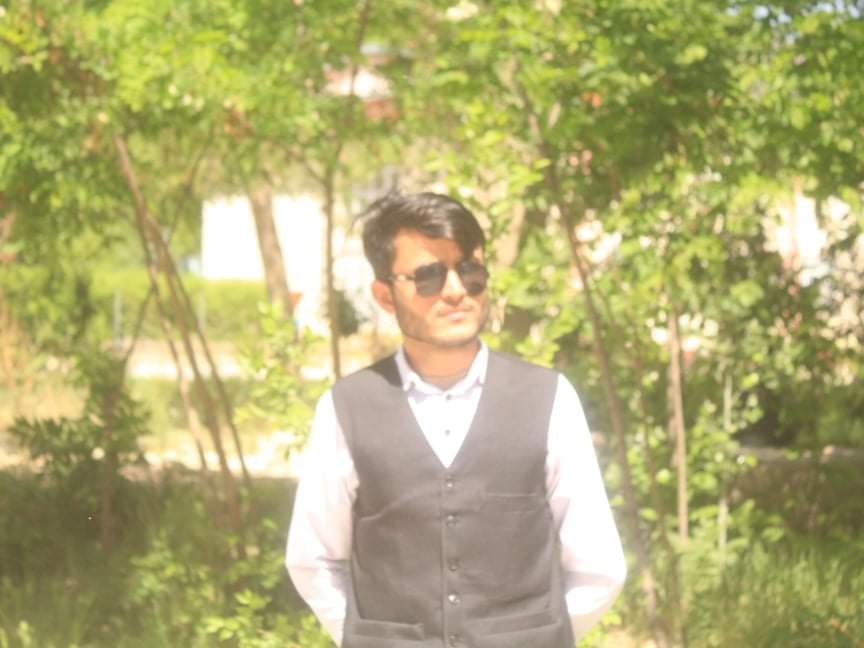 HasibSajad's tweet photo. فالو کنید سریع بک بگیرید. https://t.co/yBDKTMZVzL