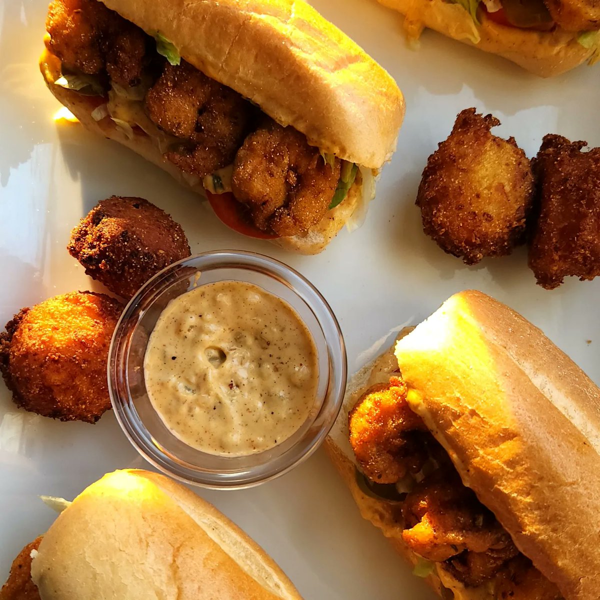 onelovecooking's tweet photo. Dinner tonight was Shrimp Po'Boys and Hush Puppies. Delicious and filling. 😋

#onelovecooking #Foodie #FoodFriday #foodblogger #foodblog #shrimp #Sandwich #food #hushpuppies #dinner #dinnertime https://t.co/Veh1yTu4Nz
