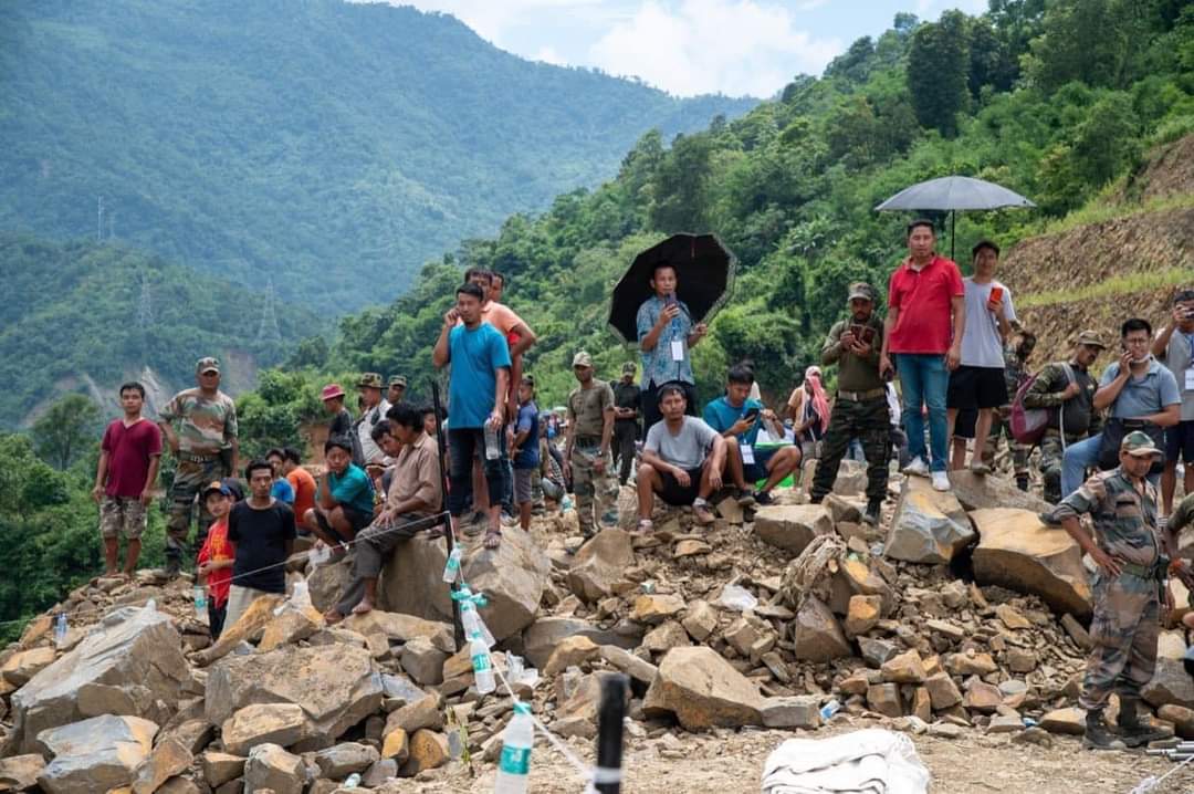 My deepest condolence to the bereaved families who have lost their lives at Tupul Landslide. I sincerely thank and appreciate the Govt.for the massive responses in all ways &amp; carrying out all possible measures. 
<a href="/NBirenSingh/">N. Biren Singh</a> 
<a href="/PMOIndia/">PMO India</a>