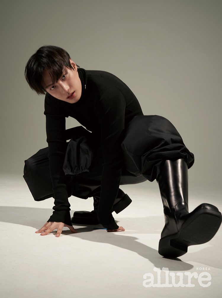 KIMJONGHYEON_TH's tweet photo. (❤️) ภาพเซ็ต B-CUT ของจงฮยอนจากนิตยสาร allurekorea ค่ะ

🔗https://t.co/qXwrMMumJJ
#김종현 #KIMJONGHYEON https://t.co/4F5cOPkF9T