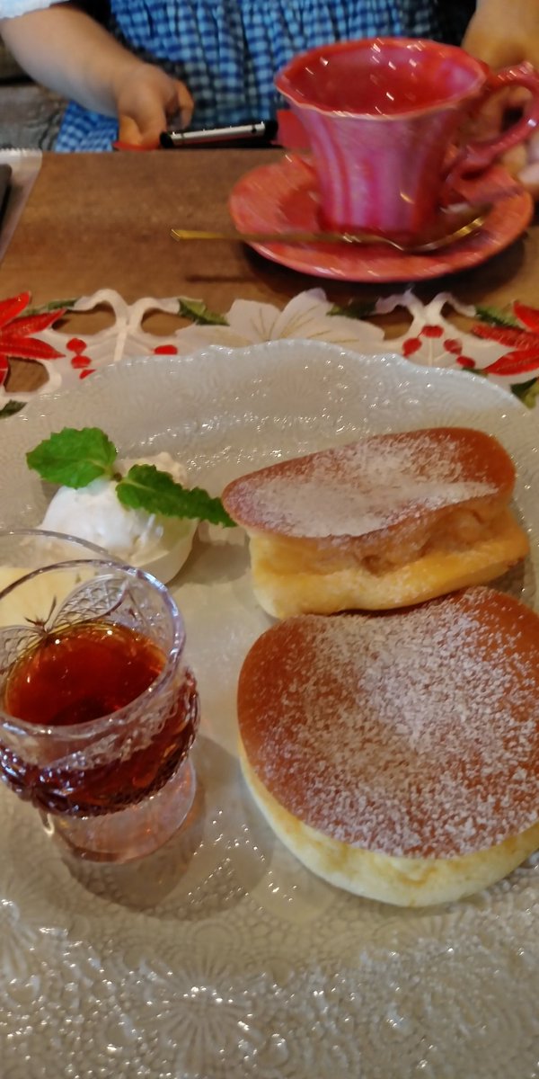 macoco3588's tweet photo. #魔女カフェ
#BERBENA #ヴェルベナ
#魔法のパンケーキ
#��だわりパンケーキ
#こだわり紅茶
#静岡・七間町
#お洒落なカフェ
#世界観抜群
#パンケーキ
#紅茶
#魔法
#魔女 https://t.co/lxACUo77Lu