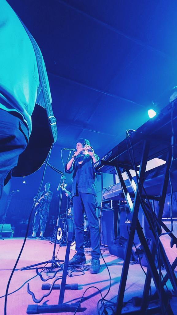 Perform lagi setelah lama tidur.. hatur nuhun sadayana
#somethingfortheweekend #flames #folk #indiepop #ethnic